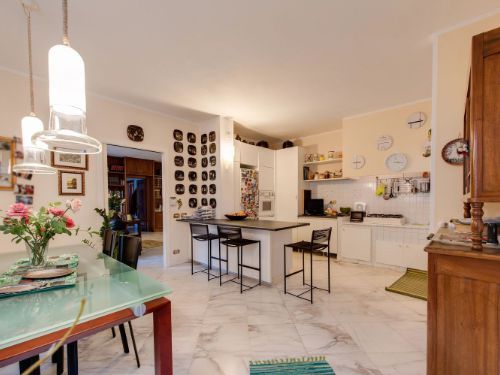 379 - Villa Carrara