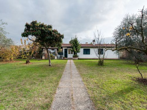 379 - Villa Carrara