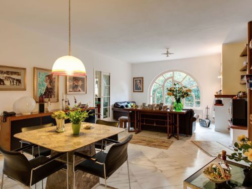 379 - Villa Carrara