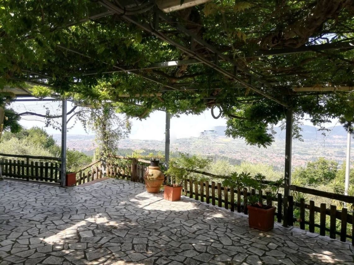 737 - Casa Castelnuovo Magra