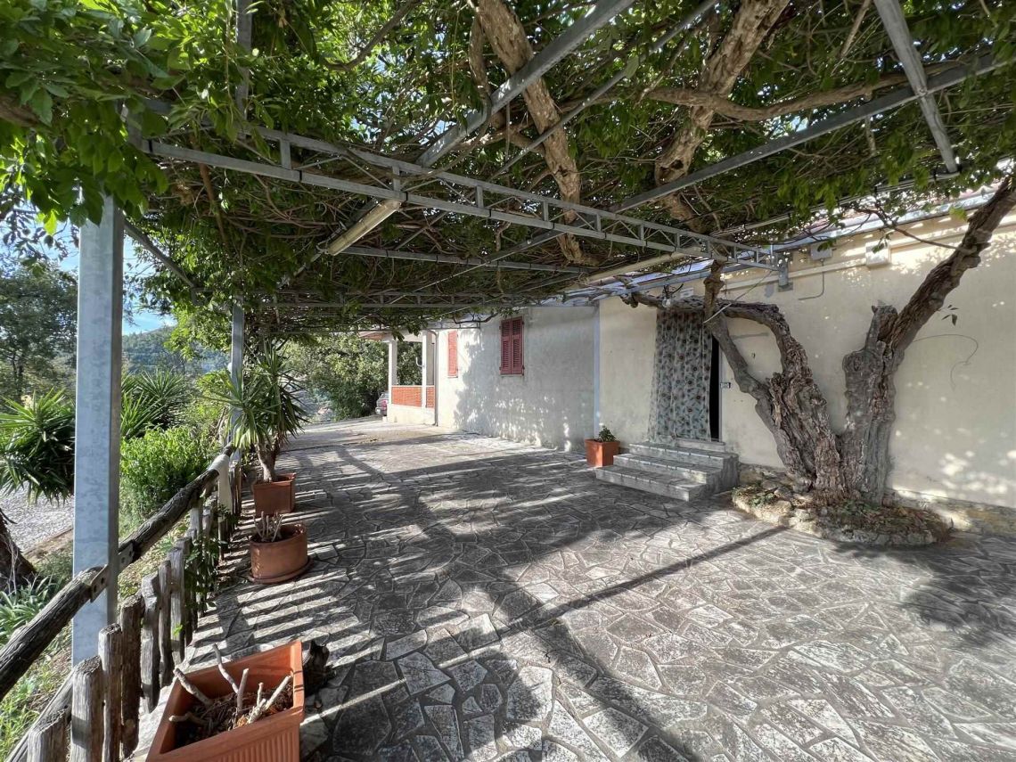 737 - Casa Castelnuovo Magra