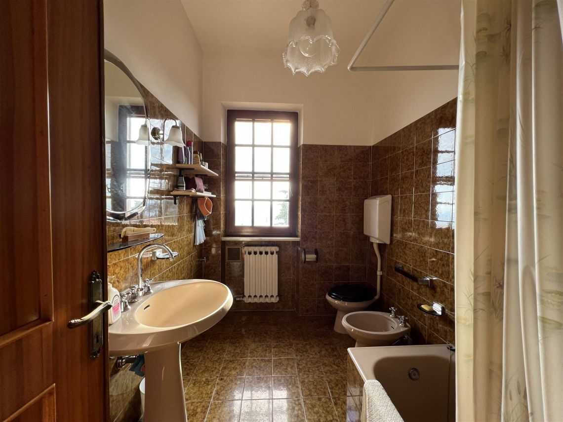 737 - Casa Castelnuovo Magra