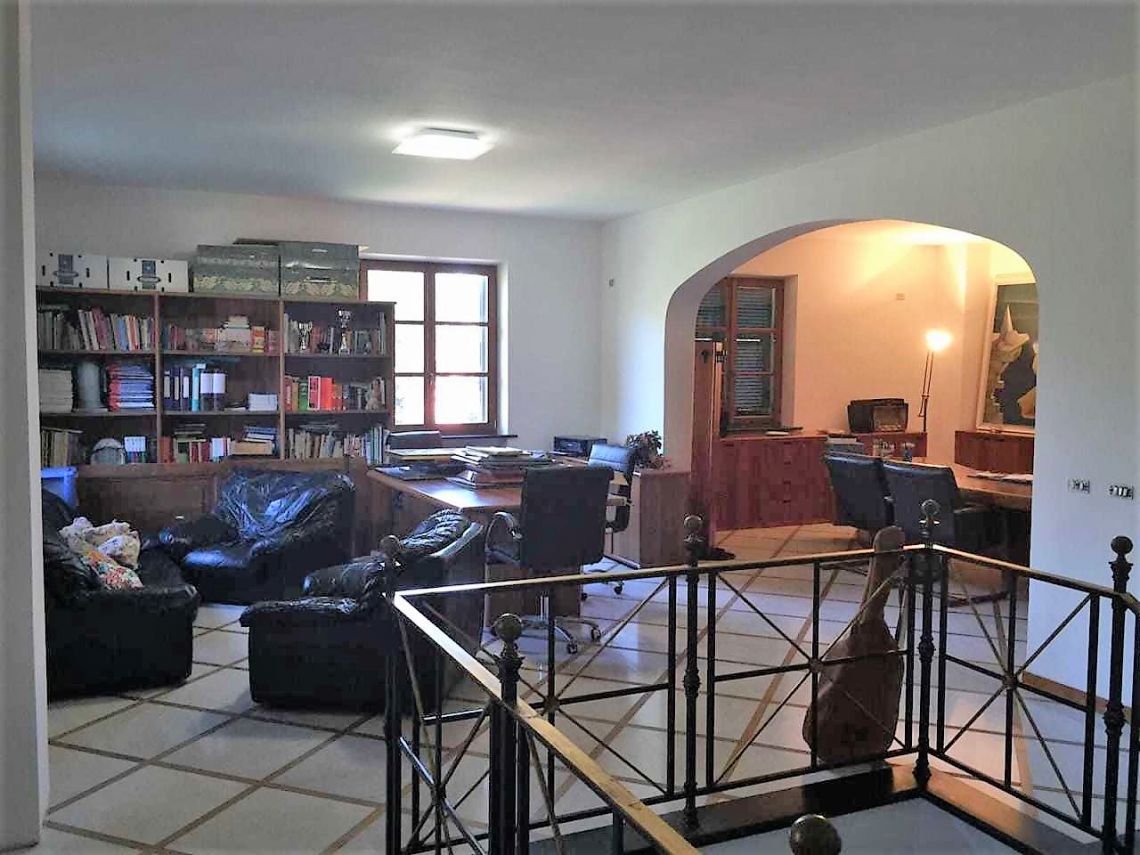 749 - Villa Castelnuovo Magra