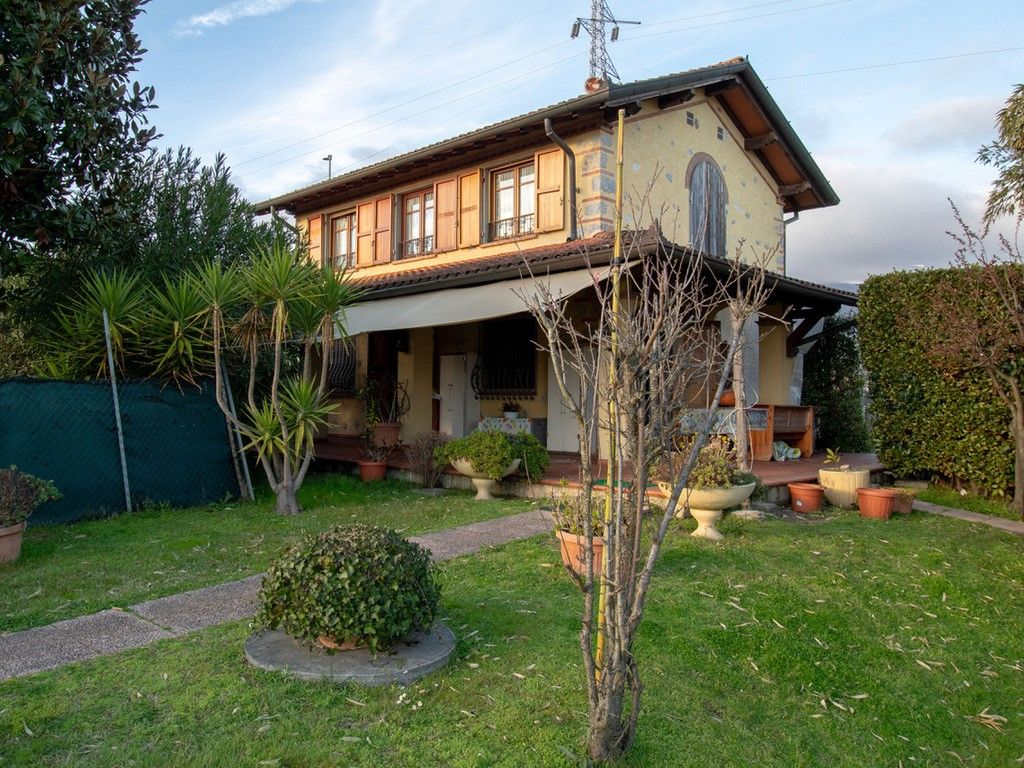 828 - Villa Forte Dei Marmi