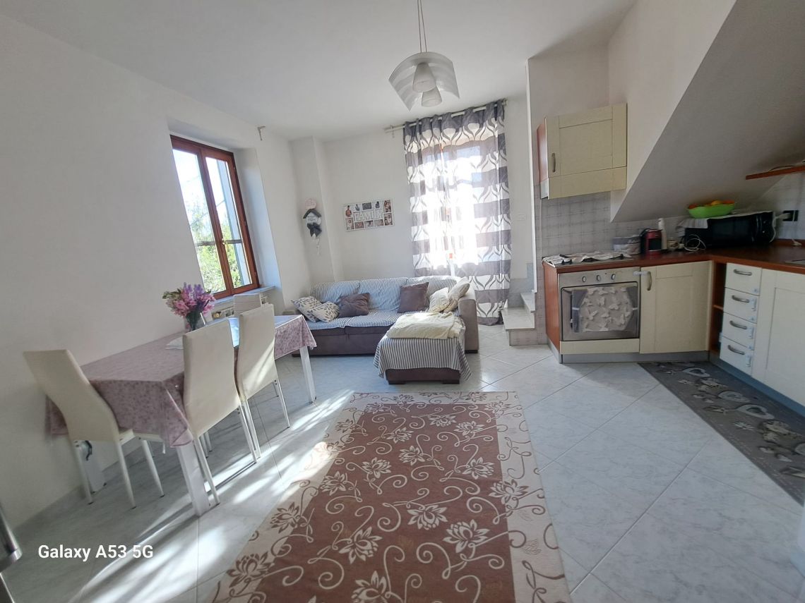 836 - Appartamento Sarzana