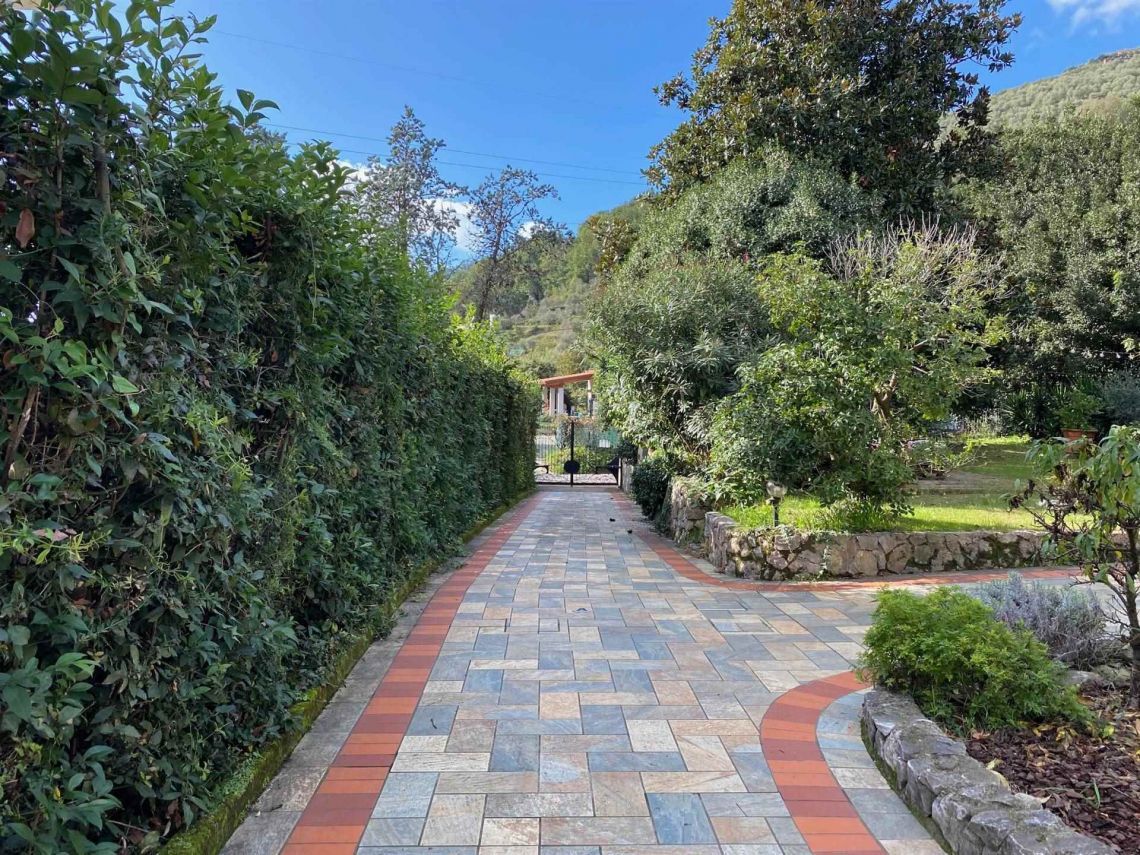854 - Villa Carrara