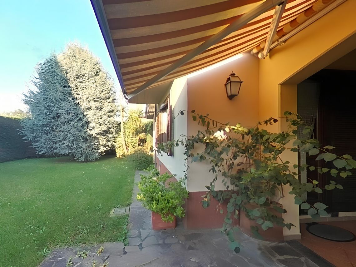 868 - Villa a schiera Sarzana