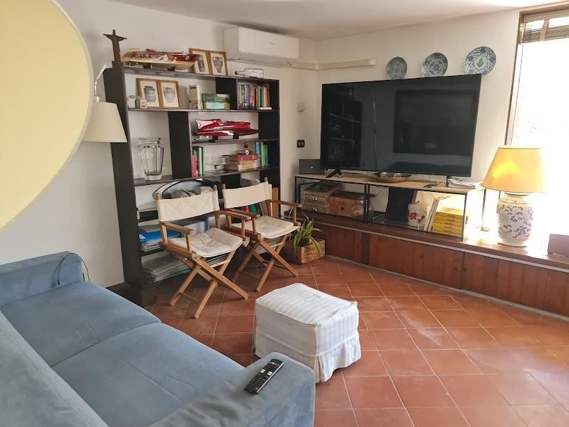 884 - Appartamento Carrara