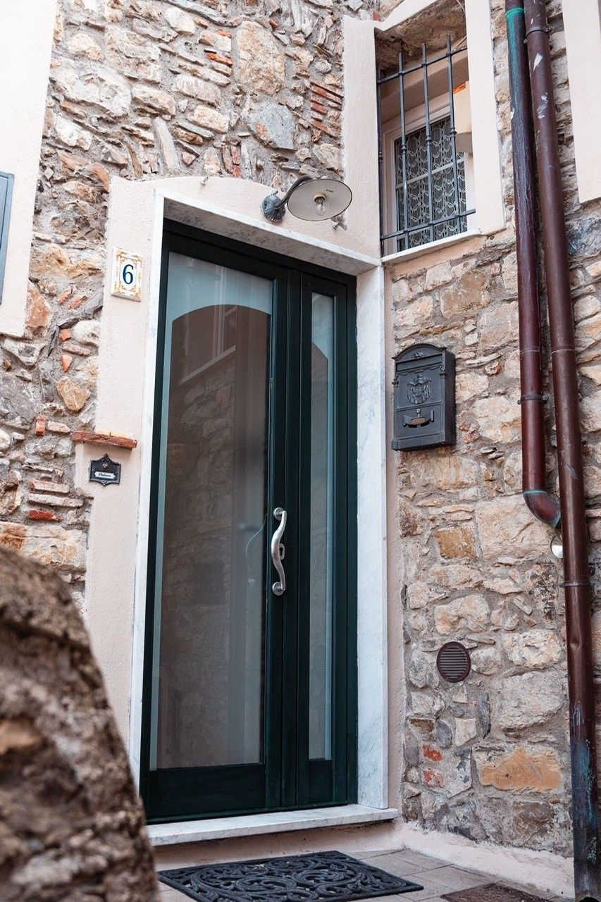 911 - Terratetto Sarzana