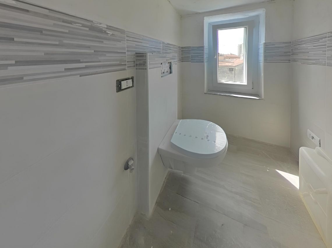 941 - Mansarda Carrara