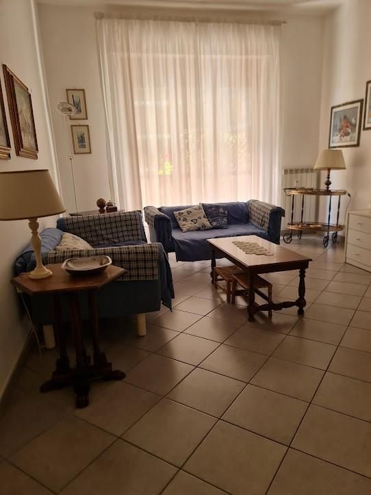 942 - Appartamento Carrara