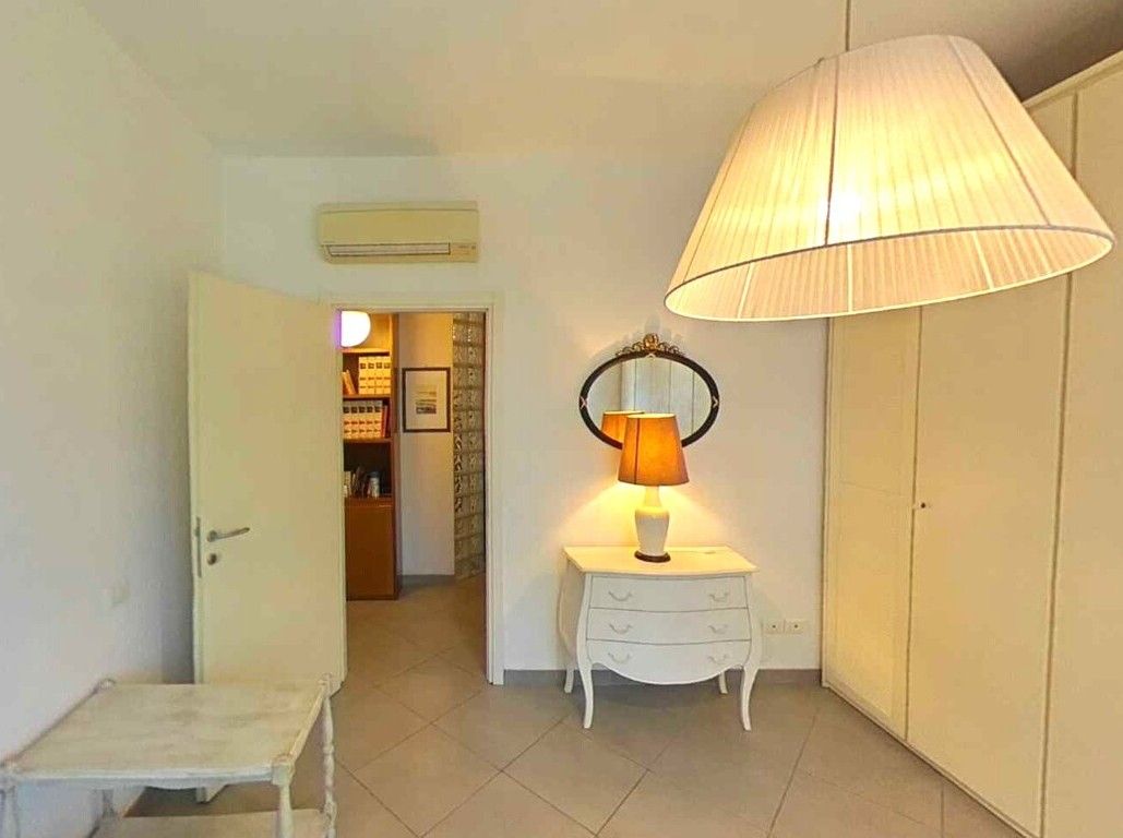 945 - Appartamento Carrara