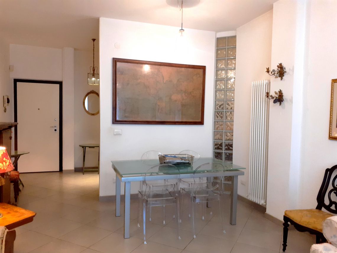 945 - Appartamento Carrara