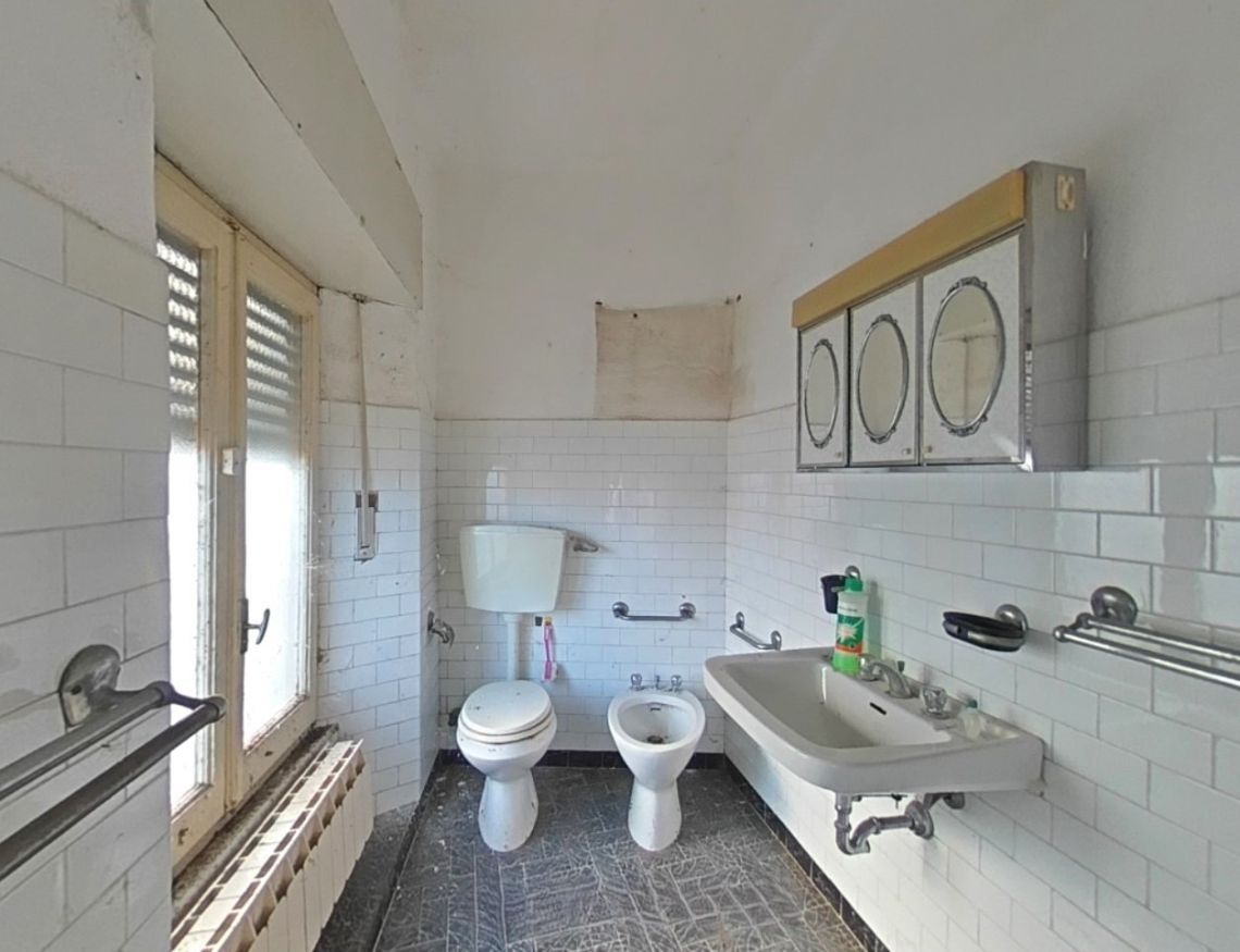 966 - Appartamento Sarzana