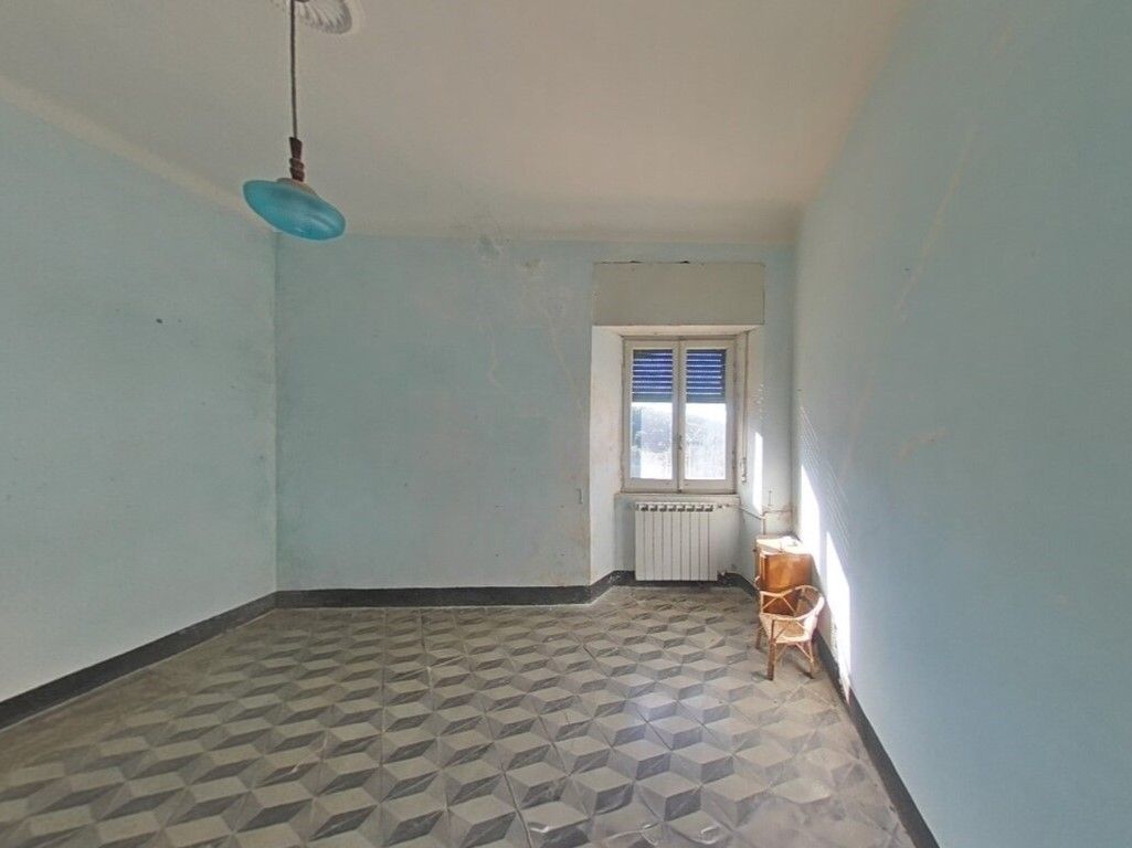 966 - Appartamento Sarzana