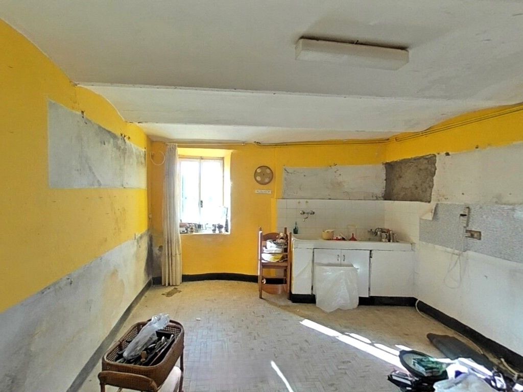 966 - Appartamento Sarzana