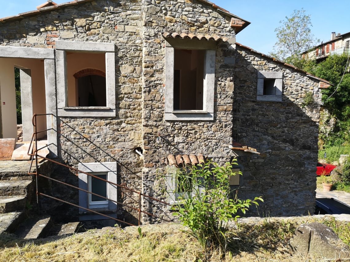 977 - Casolare Castelnuovo Magra