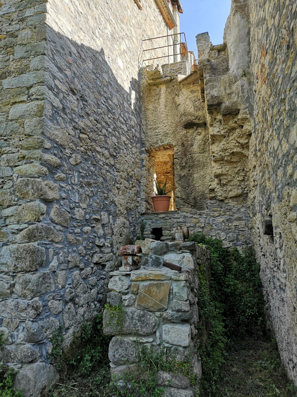 977 - Casolare Castelnuovo Magra