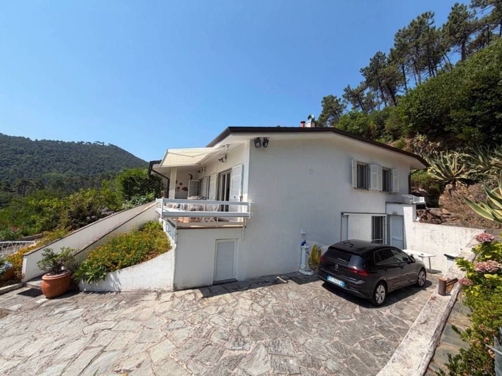 984 - Villa Bifamiliare Ameglia