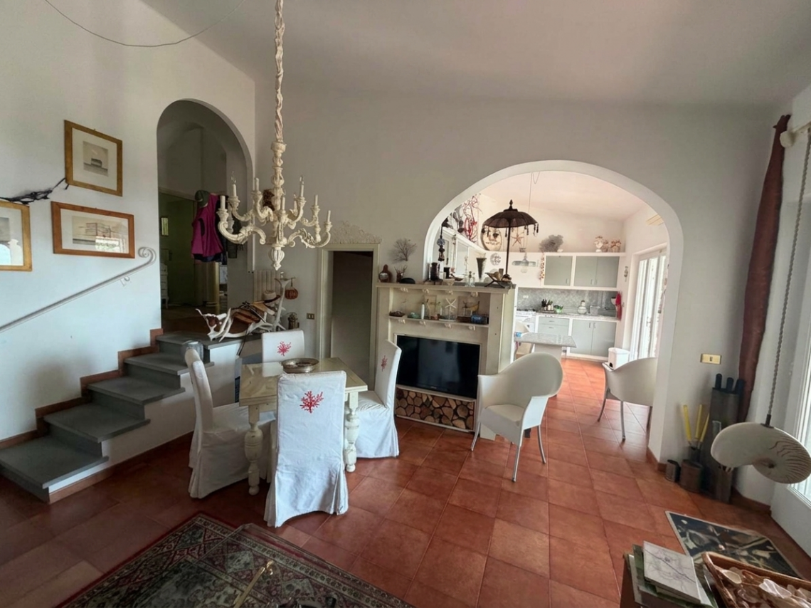 984 - Villa Bifamiliare Ameglia