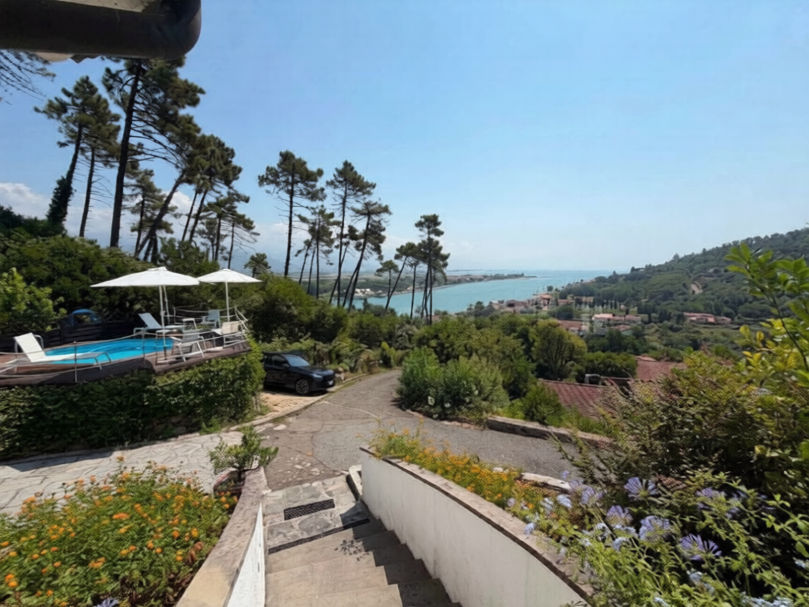 984 - Villa Bifamiliare Ameglia