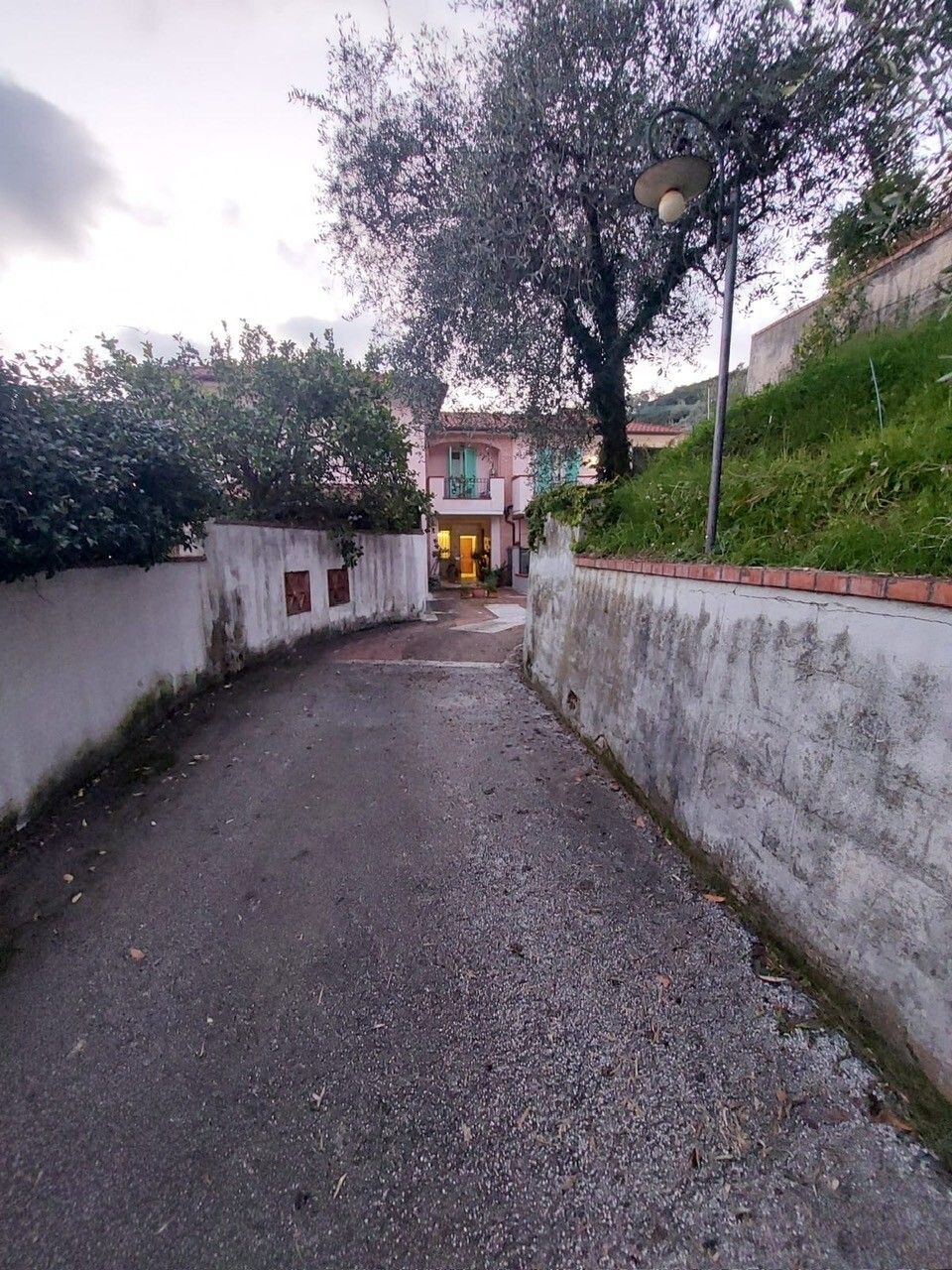 990 - Villa Bifamiliare Carrara
