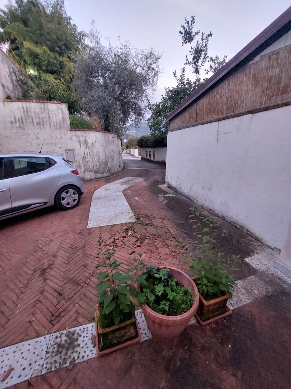 990 - Villa Bifamiliare Carrara