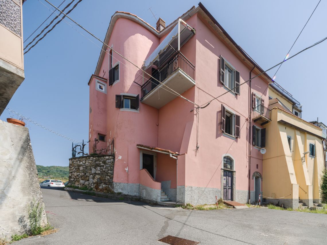 993 - Appartamento Sarzana