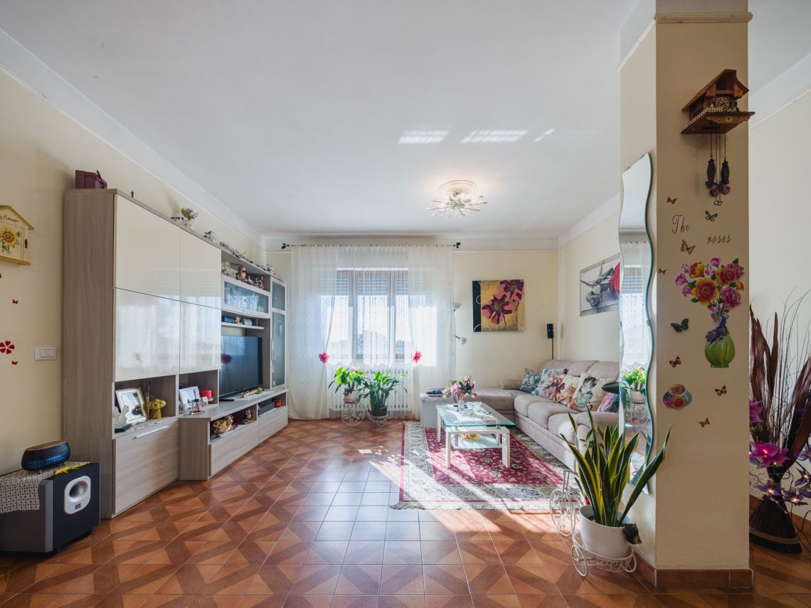 995 - Appartamento Carrara