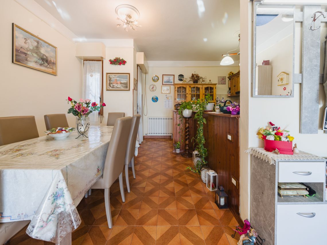 995 - Appartamento Carrara