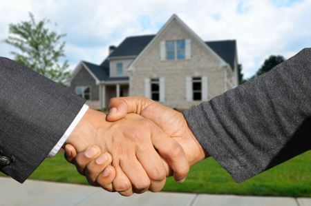 Vendere da privato o con agenzia?